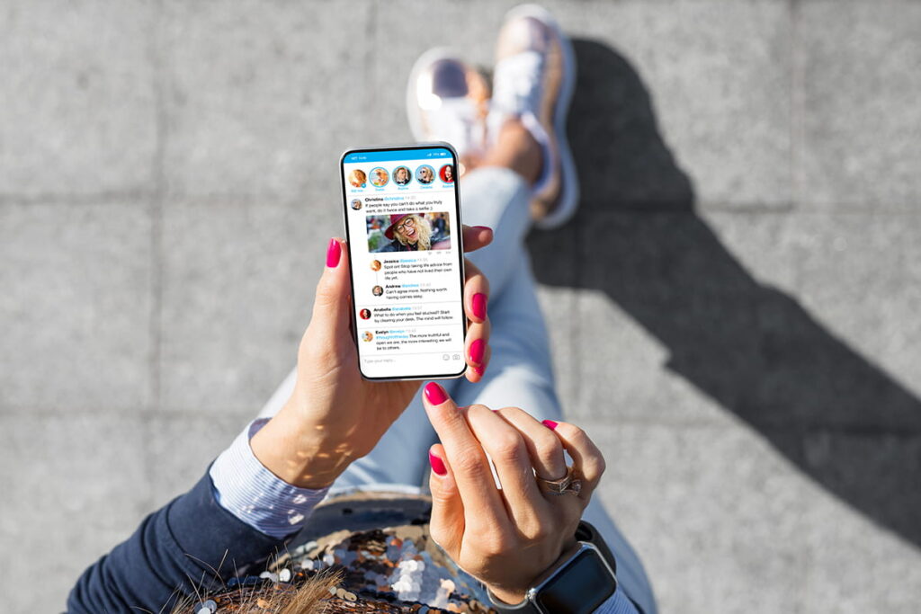 Illustration of minimal social media presence delivering SEO and credibility benefits